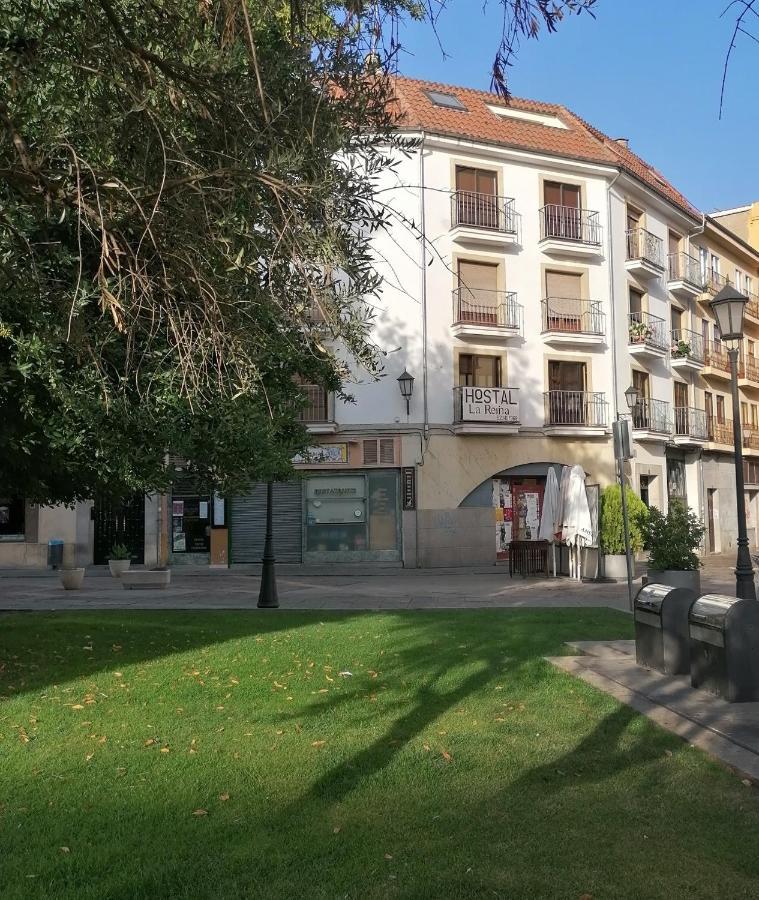 Hostal La Reina ซามอรา ภายนอก รูปภาพ